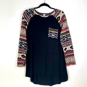 Now N Forever Size 1X Women's Aztec Sleeve Black Raglan Style Top with Pocket